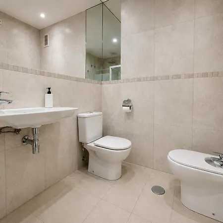 Luxury Huge Pool & Prime Location *