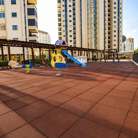 Luxury Huge Pool & Prime Location * Benidorm